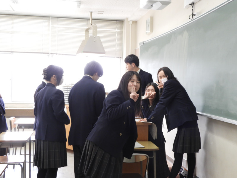 ②
