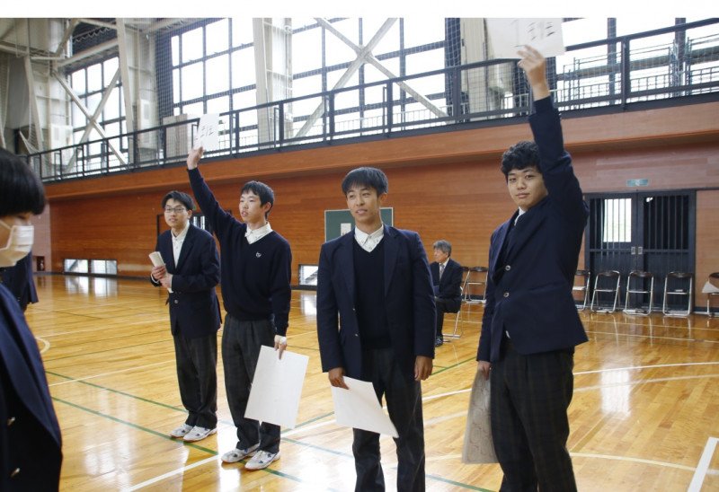 ③